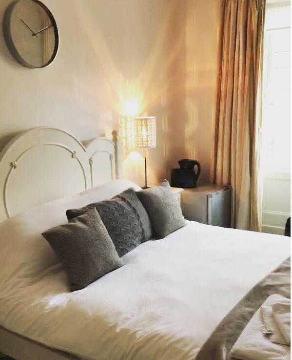 Wansford Country Lounge B&B Екстериор снимка